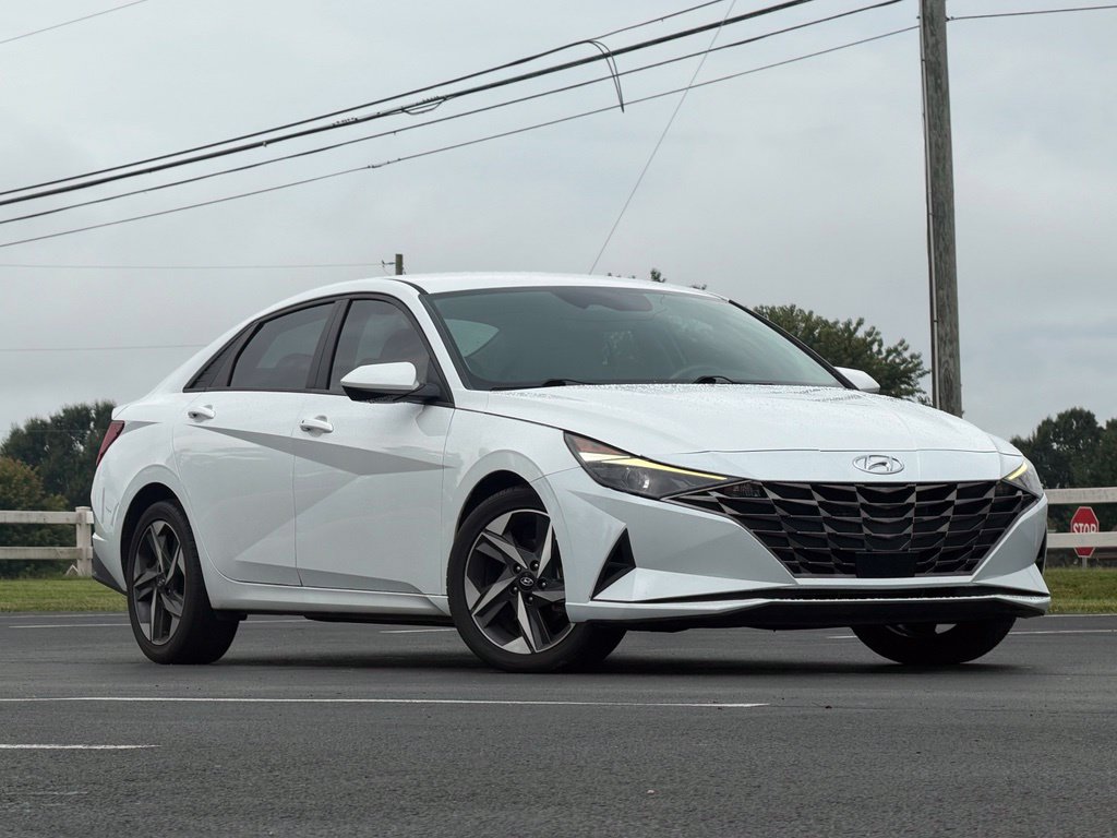 Used 2023 Hyundai Elantra SEL w/ Convenience Package FWD image 1