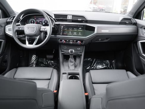 Certified 2024 Audi Q3 2.0T Premium image 8