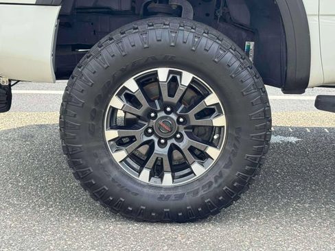 Used 2021 Nissan Titan PRO-4X w/ Pro-4x Convenience Package AWD/4WD image 7