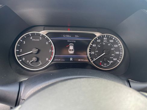 Used 2025 Nissan Sentra SV image 40