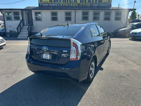 Used 2015 Toyota Prius Three image 9