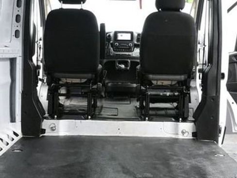 Used 2025 RAM ProMaster 2500 w/ Convenience Group image 12