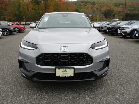 Certified 2023 Honda HR-V LX image 2