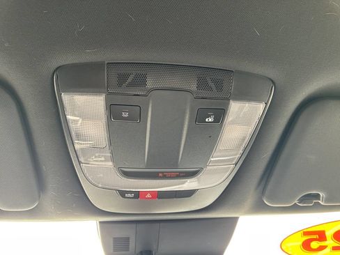 Used 2025 Kia Sportage X-Line AWD/4WD image 17