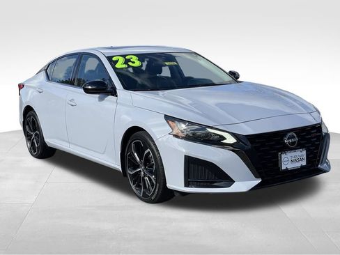 Certified 2023 Nissan Altima 2.5 SR AWD/4WD image 3