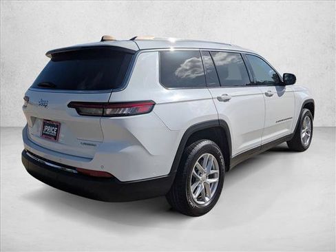 Used 2023 Jeep Grand Cherokee L Laredo RWD image 5