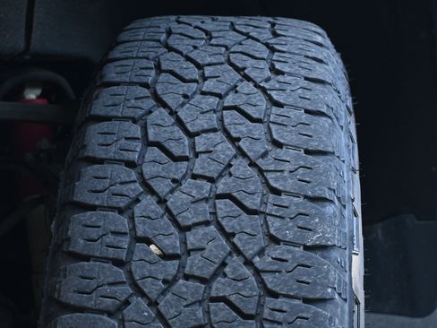 Used 2024 Chevrolet Silverado 2500 LTZ w/ LTZ Plus Package image 36