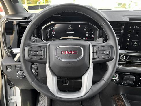 Used 2025 GMC Sierra 1500 Elevation image 21