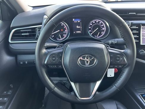 Used 2018 Toyota Camry SE image 17