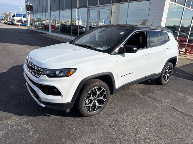 Used 2026 Jeep Compass Limited AWD/4WD image 1