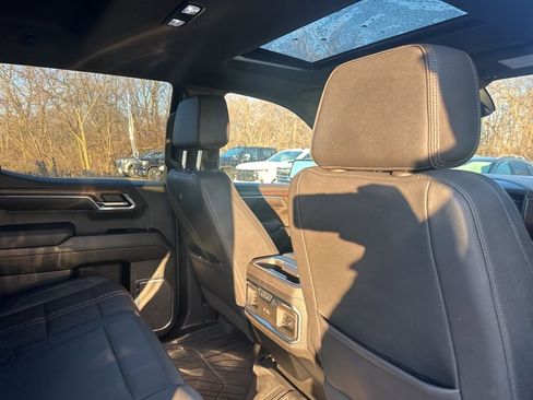 Certified 2024 Chevrolet Silverado 1500 High Country image 13