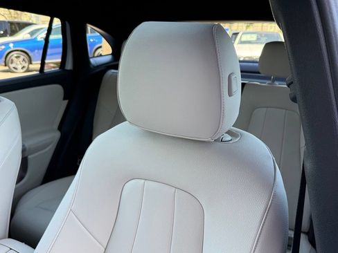 New 2026 Mercedes-Benz GLA 250 image 3