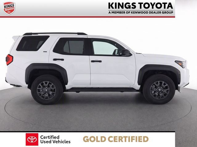 Used 2025 Toyota 4Runner SR5 AWD/4WD image 9