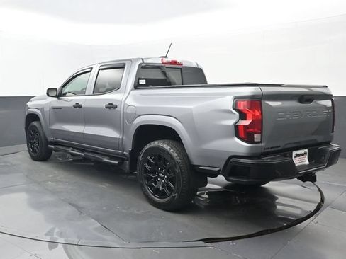 Used 2025 Chevrolet Colorado W/T w/ WT Custom Package AWD/4WD image 3