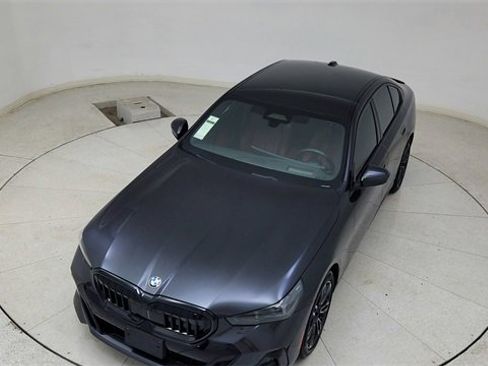 Used 2025 BMW 540i xDrive w/ Executive Package image 81