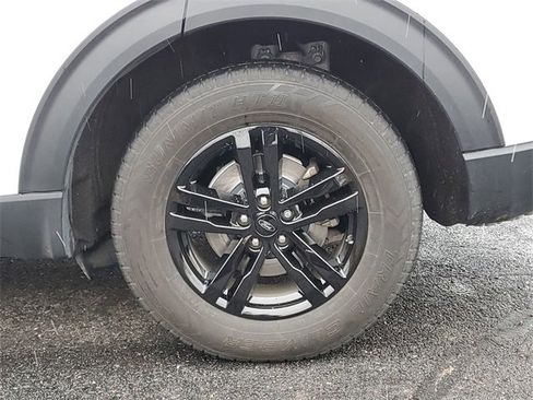 Used 2021 Ford Explorer XLT w/ Equipment Group 202A image 32