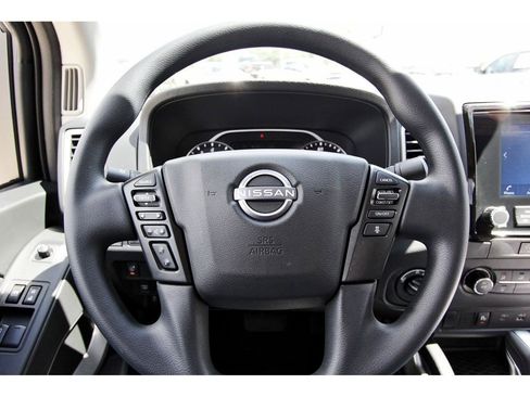 Used 2024 Nissan Frontier SV w/ Technology Package AWD/4WD image 11