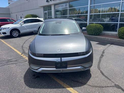 Used 2023 Hyundai Ioniq 5 Limited AWD/4WD image 3