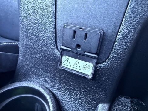 Used 2015 Jeep Wrangler Unlimited Sahara w/ Connectivity Group image 25