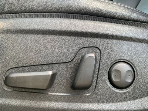 Used 2020 Hyundai Santa Fe SEL w/ Convenience + Premium Package image 23