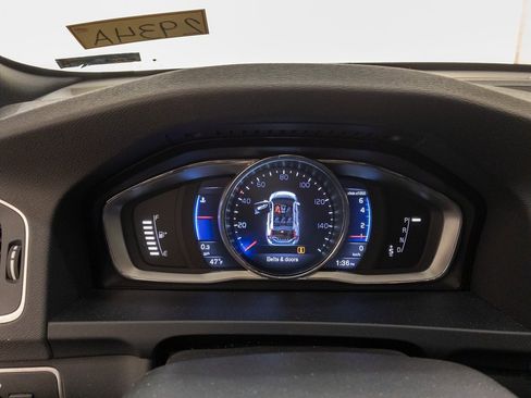 Used 2016 Volvo V60 T6 R-Design Platinum w/ Climate Package image 15