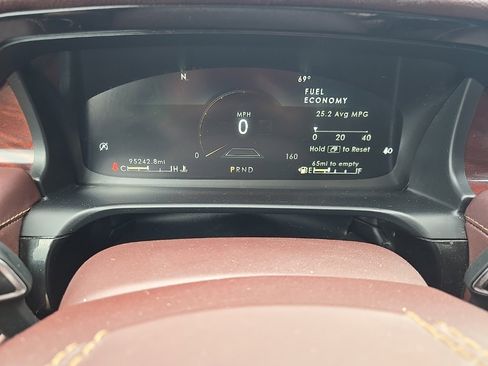 Used 2020 Lincoln Aviator Black Label w/ Dynamic Handling Package image 17