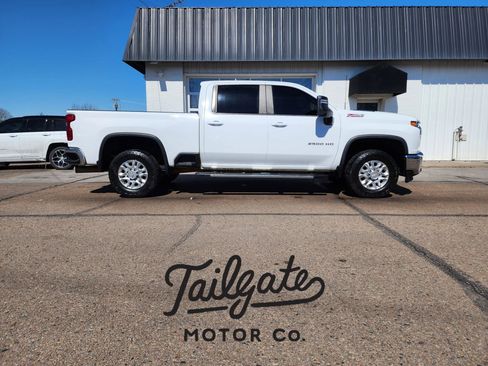 Used 2023 Chevrolet Silverado 2500 LT w/ Convenience Package image 1
