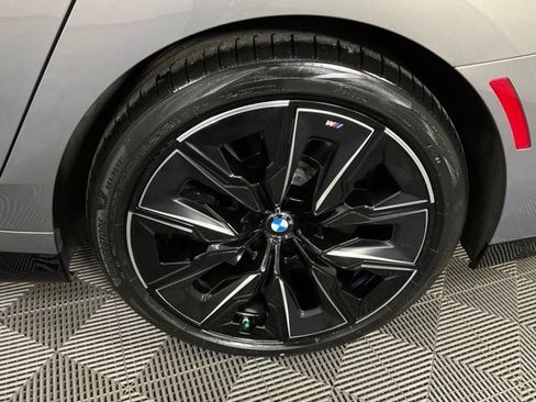 Certified 2023 BMW 760i xDrive AWD/4WD image 40