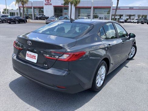 Certified 2025 Toyota Camry LE FWD image 5