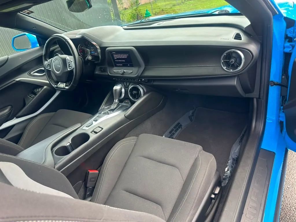 Used 2022 Chevrolet Camaro LT RWD image 11