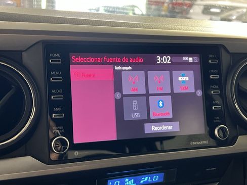 Used 2022 Toyota Tacoma SR5 AWD/4WD image 18
