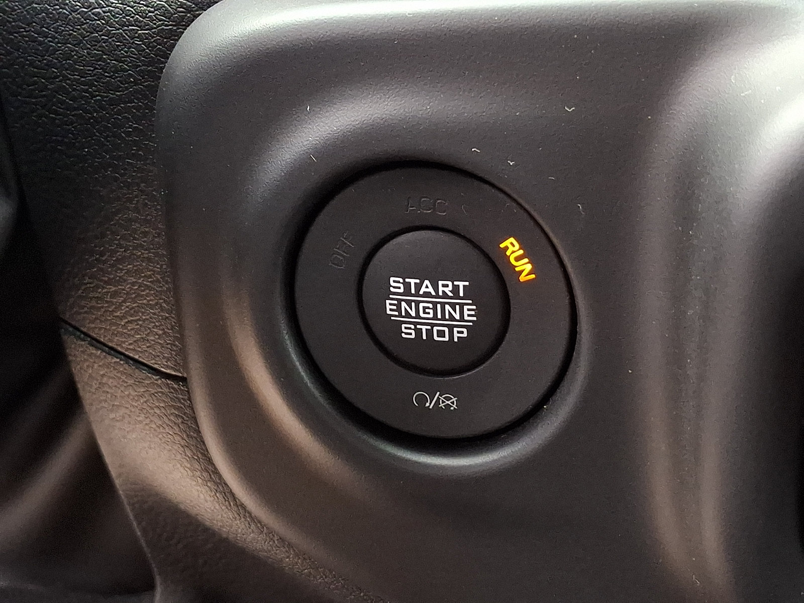 Certified 2023 Jeep Gladiator Sport AWD/4WD image 25