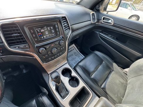 Used 2017 Jeep Grand Cherokee Limited image 20