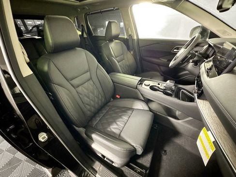 New 2026 Nissan Rogue Platinum w/ Tech Package image 25