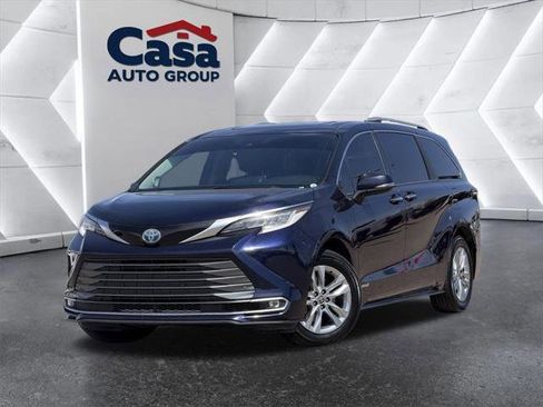 Certified 2021 Toyota Sienna Limited FWD image 1