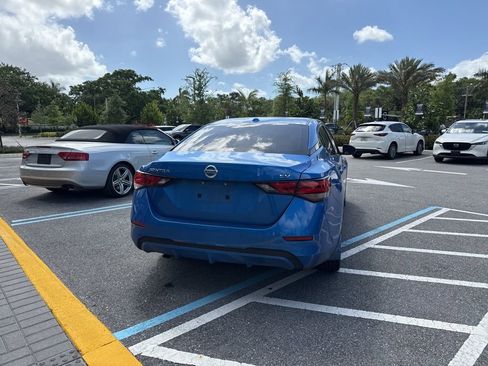 Used 2022 Nissan Sentra SV w/ SV Premium Package image 5