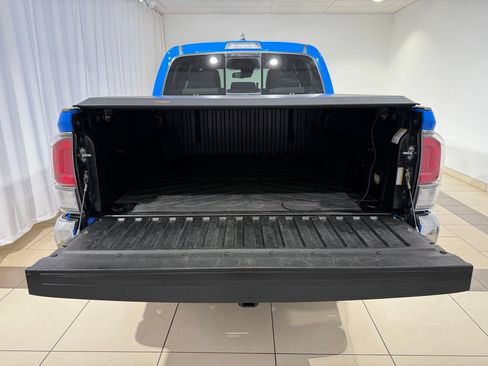 Used 2021 Toyota Tacoma TRD Off-Road AWD/4WD image 11