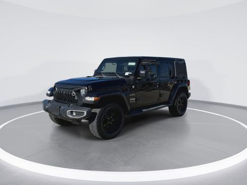 Used 2019 Jeep Wrangler Unlimited Sahara image 5