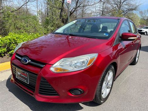 Used 2014 Ford Focus SE image 2