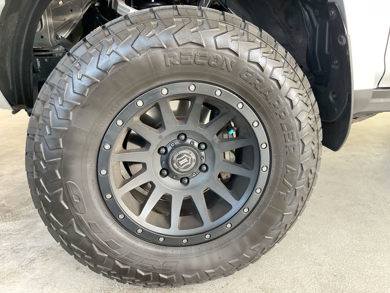 Certified 2020 Toyota 4Runner TRD Off-Road AWD/4WD image 10