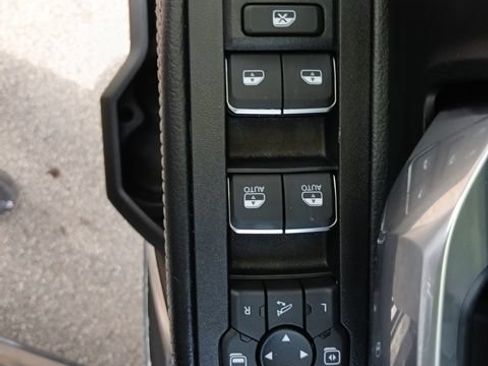 New 2026 RAM 2500 Laramie AWD/4WD image 55