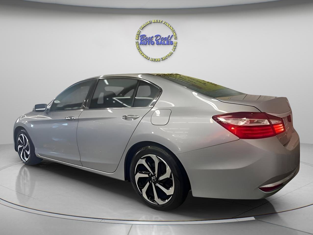 Used 2017 Honda Accord EX-L image 3