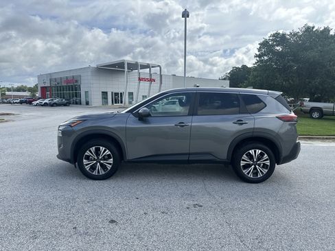 Used 2023 Nissan Rogue SV AWD/4WD image 8