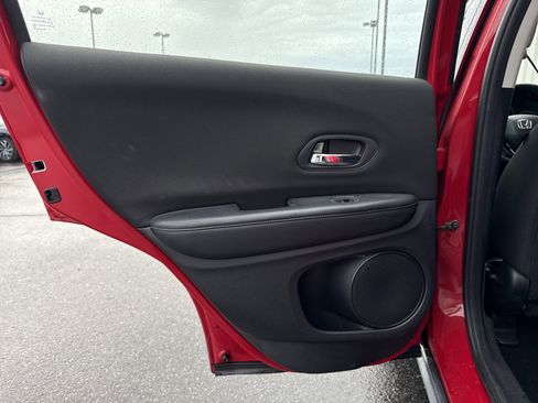 Used 2017 Honda HR-V LX image 17