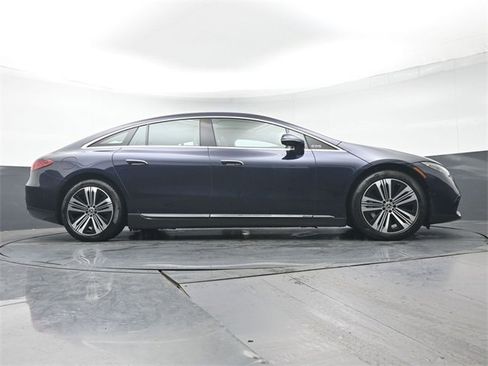 Used 2022 Mercedes-Benz EQS 580 4MATIC Sedan image 37