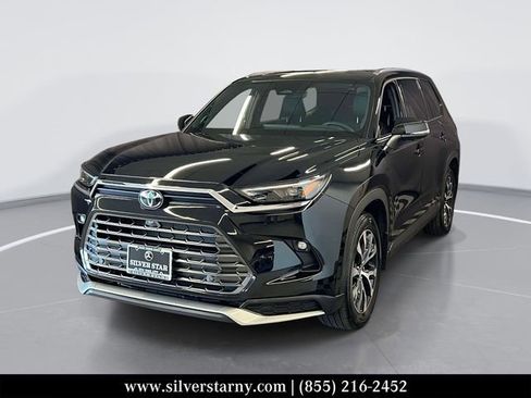 Used 2025 Toyota Grand Highlander AWD Hybrid image 1