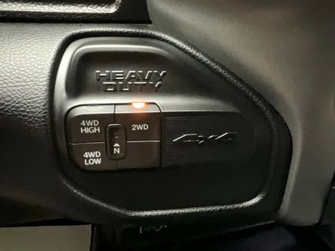 Used 2024 RAM 2500 Big Horn AWD/4WD image 18