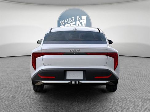 New 2025 Kia K4 LXS image 5