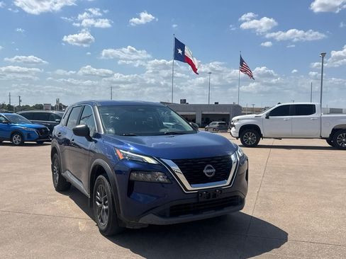 Certified 2023 Nissan Rogue S FWD image 2