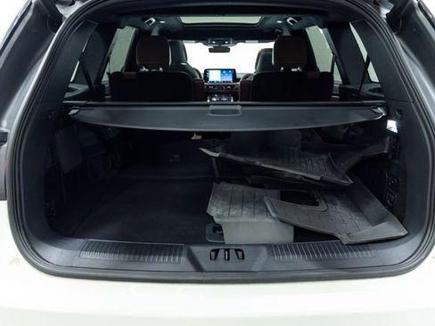 Used 2025 Lincoln Aviator Reserve w/ Equipment Group 201A image 9